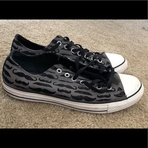 Men’s size 11 converse chucks